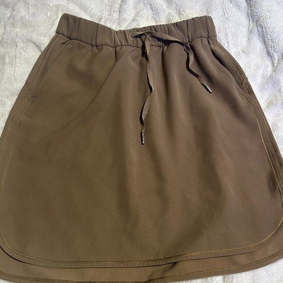 Lululemon On The Fly Skirt Size 8 - Picture 3 of 5